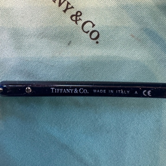 Tiffany aviator blue sunglasses. Slightly used good condition. main image 4